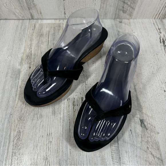 UGG Women's Azure Wedge Platform Thong Slide Sandals #133 - Picture 2 of 12